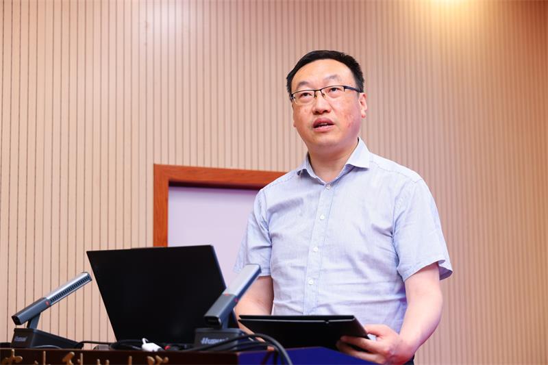 800副校長鄭英寧致辭.jpg