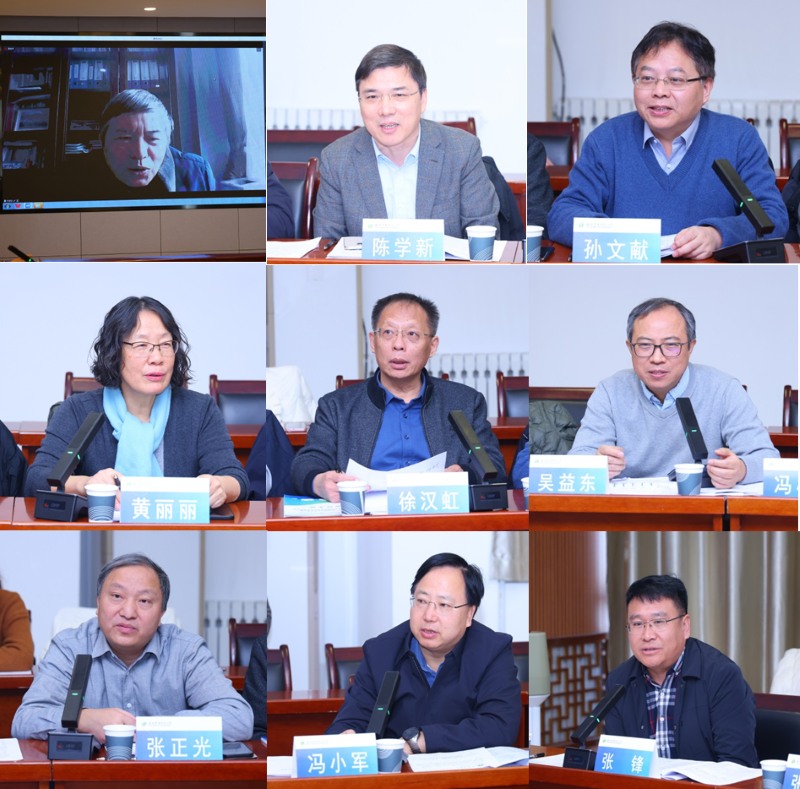 專家組現(xiàn)場質(zhì)詢.png