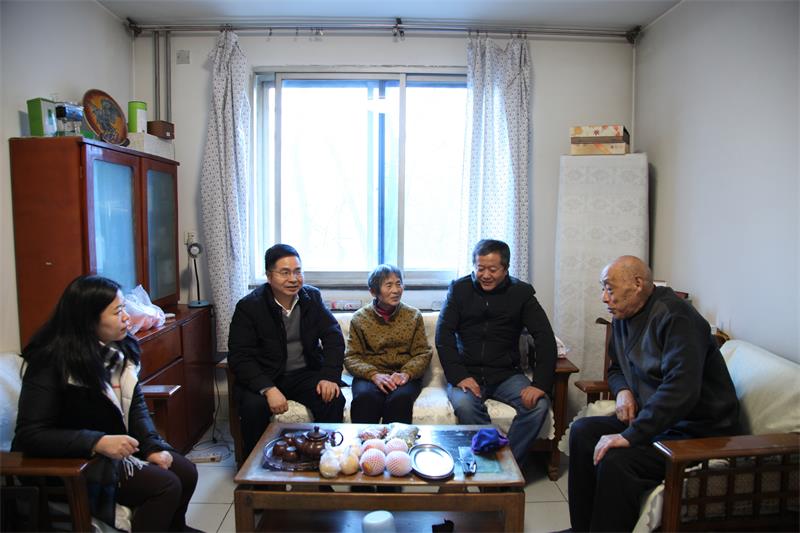周靜若.jpg
