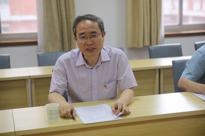 校黨委副書記、紀(jì)委書記陳紅講話.jpg