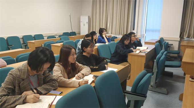 2019級昆蟲碩士生黨支部學(xué)習(xí)文件精神2.jpg