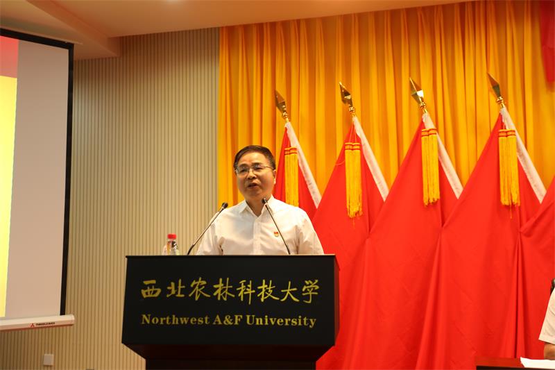 張俊杰作工作報告.jpg