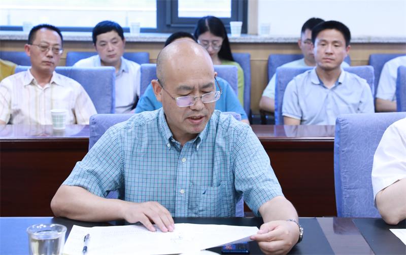 胡小平院長(zhǎng)發(fā)言800.jpg
